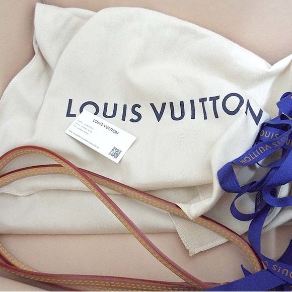 Louis Vuitton ALMA BB - Picture 8 of 8